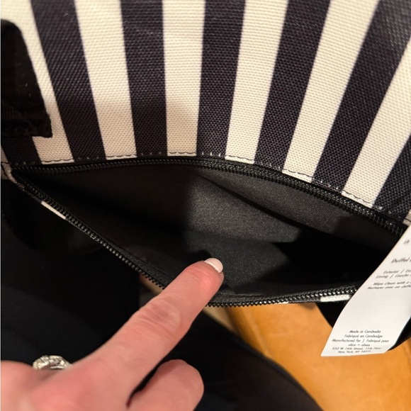 Alice + Olivia Stacey Bendet Black and White Striped Duffle Tote Bag NWT - Picture 10 of 10